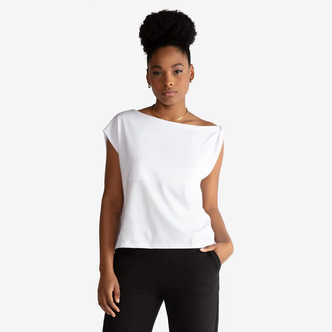 Blusas E Casacos>Basico.com Blusa Algodão Ultraleve Assimétrica Feminina - Branco