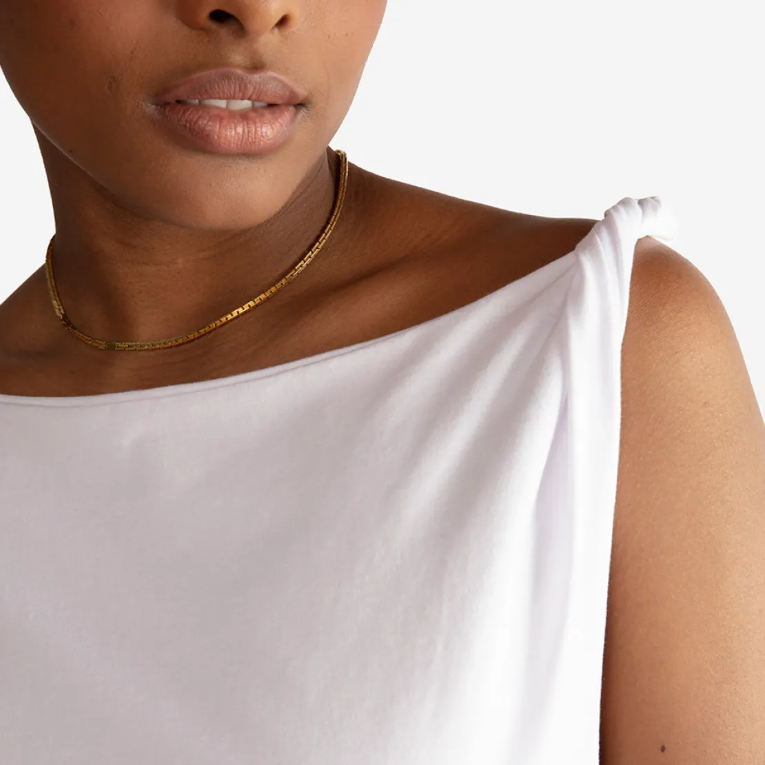Blusas E Casacos>Basico.com Blusa Algodão Ultraleve Assimétrica Feminina - Branco