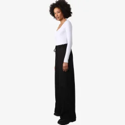 Blusas E Casacos>Basico.com Blusa Canelada Algodão Decote Quadrado Feminina - Branco