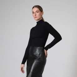 Blusas E Casacos | Blusas>Basico.com Blusa Canelado Algodão Gola Alta Feminina - Preto