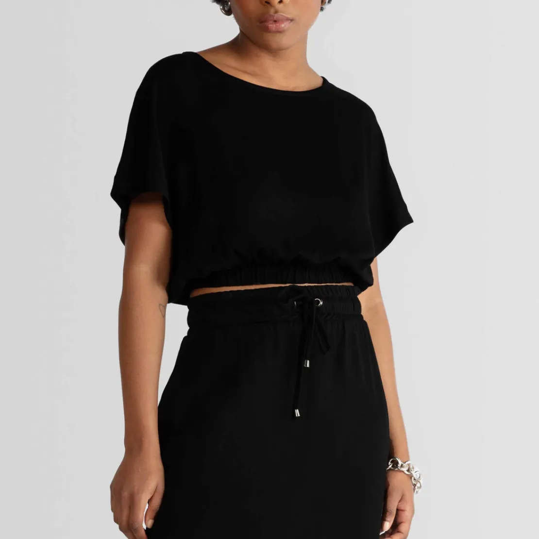 Blusas E Casacos | Viscose>Basico.com Blusa Viscose Cropped Feminina - Preto