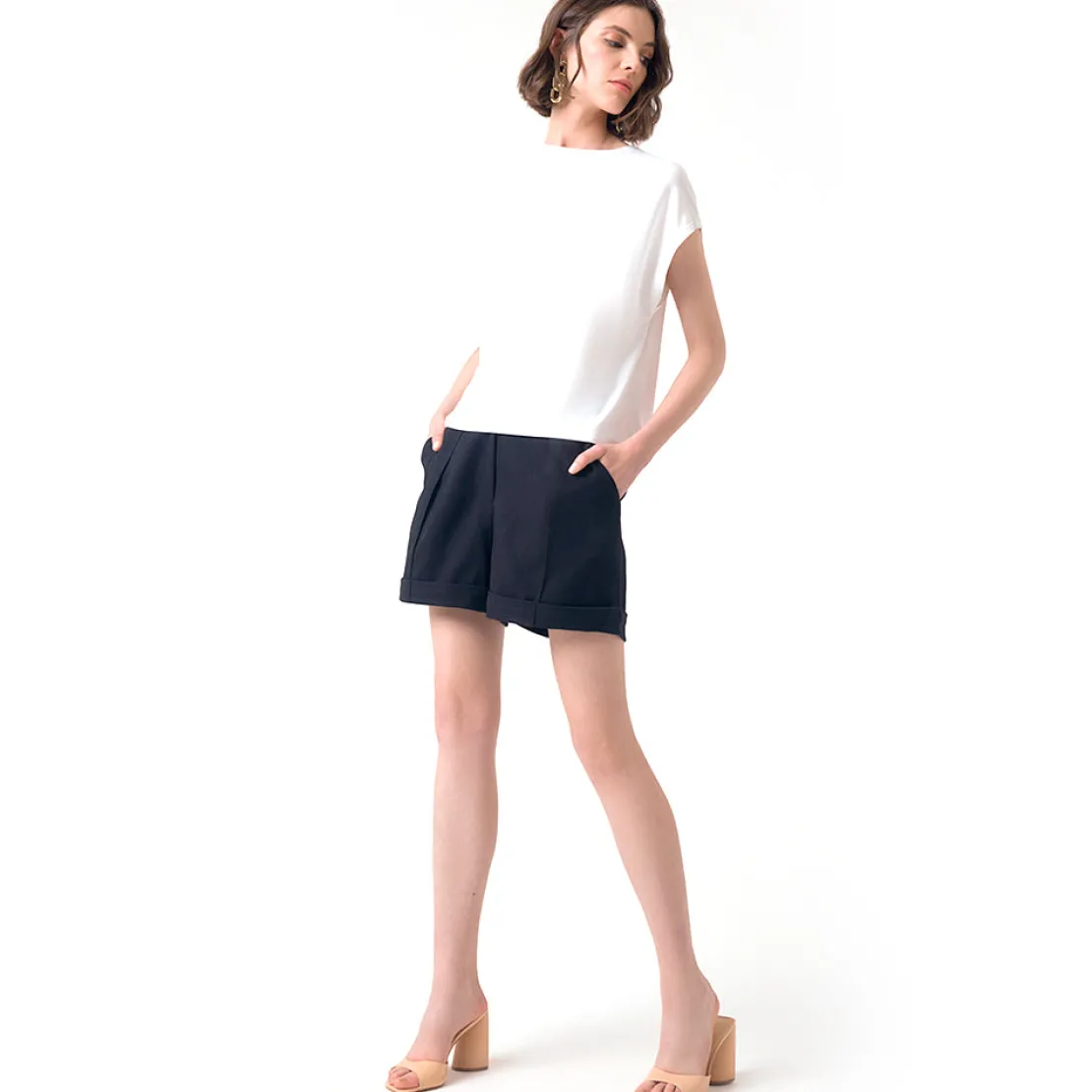 Blusas E Casacos>Basico.com Blusa Viscose Manga curta - Off White