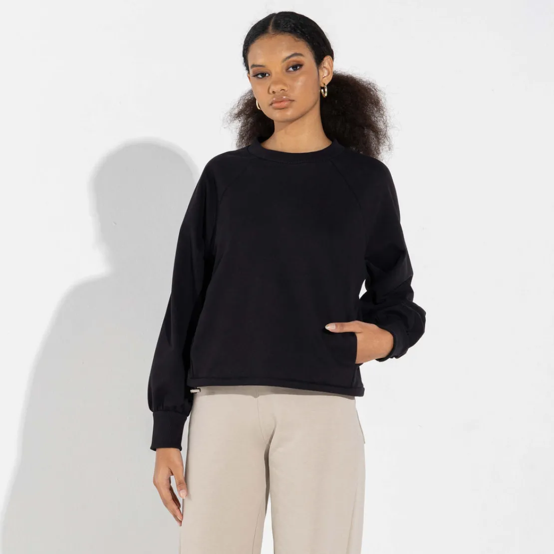 Blusas E Casacos | Moletons>Basico.com Blusão Moletom Leve Feminino - Preto