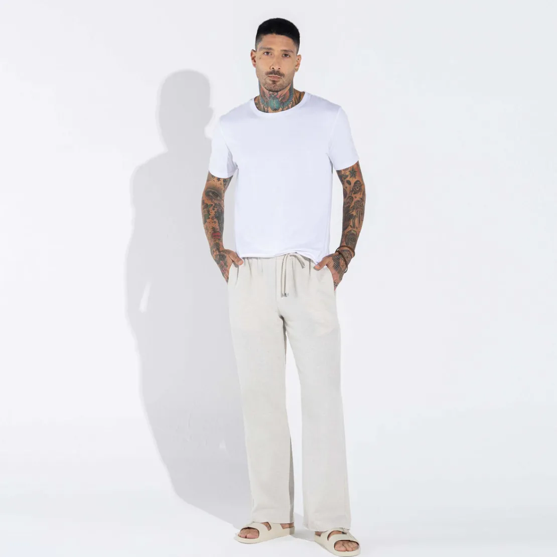 Calças E Bermudas>Basico.com Calça Algodão Eco Masculina - Bege Areia