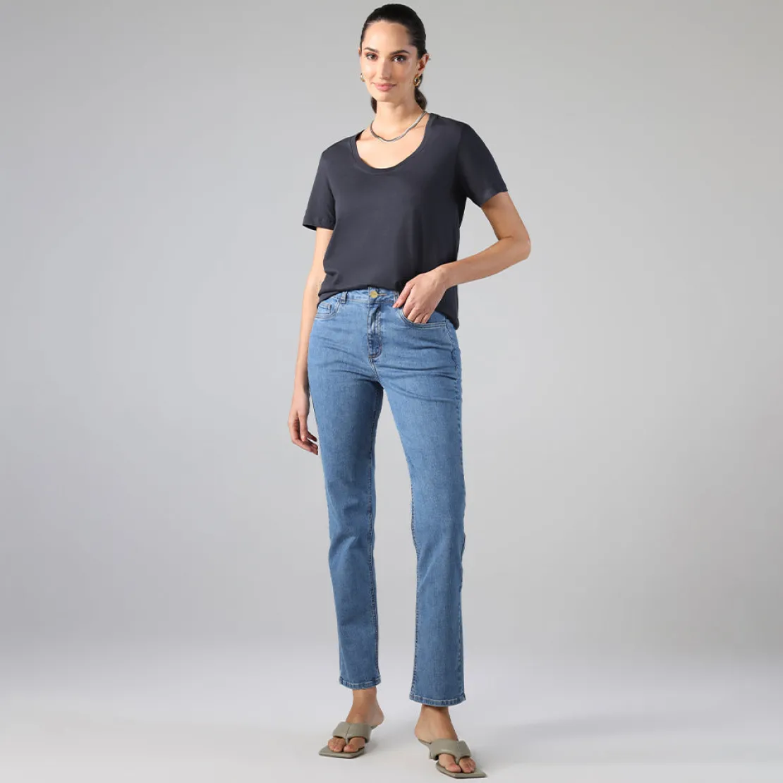 Calças | Jeans>Basico.com Calça Jeans Reta Feminina - Azul Jeans Médio