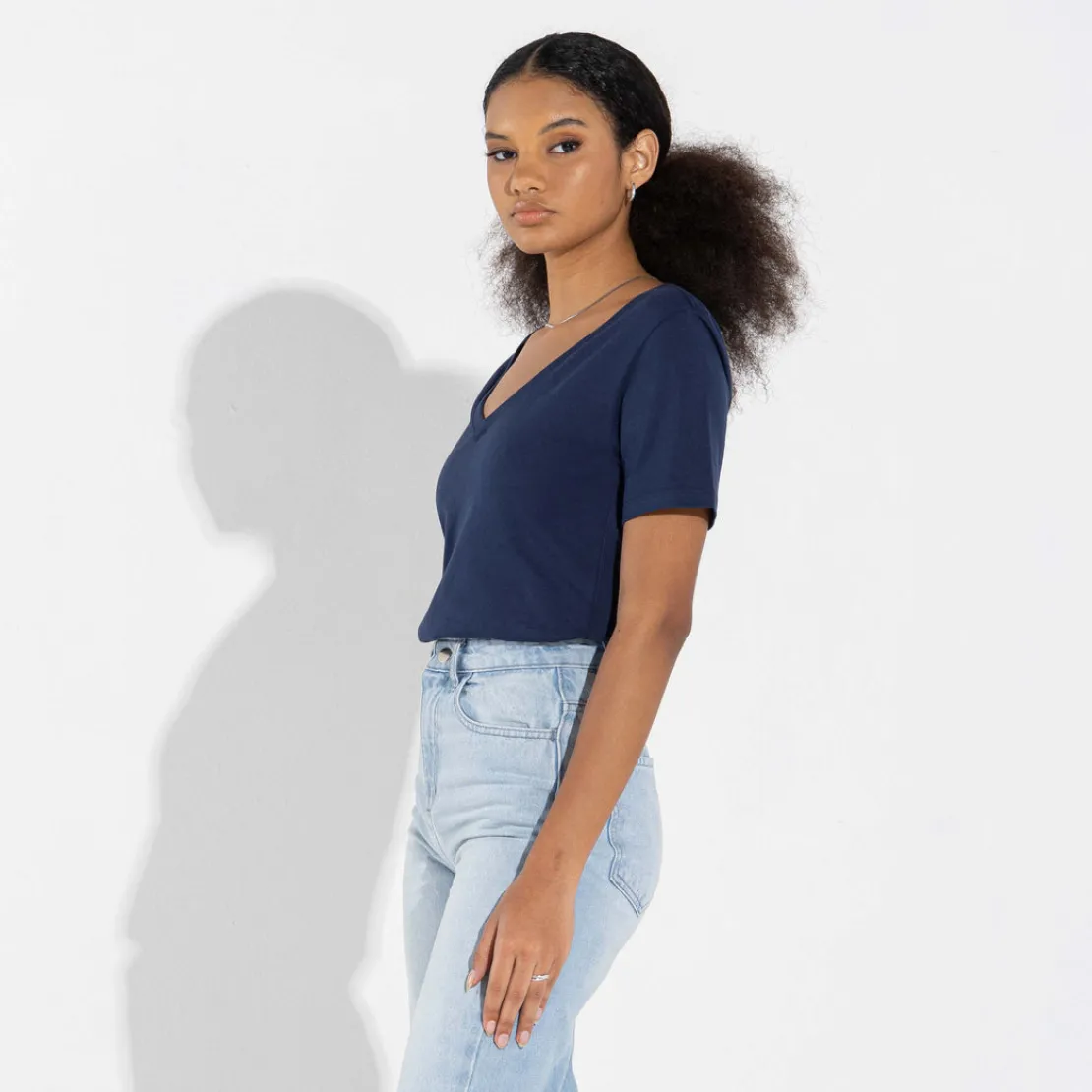 Camisetas>Basico.com Camiseta Algodão Premium Gola V Feminina | Everyday Collection - Azul