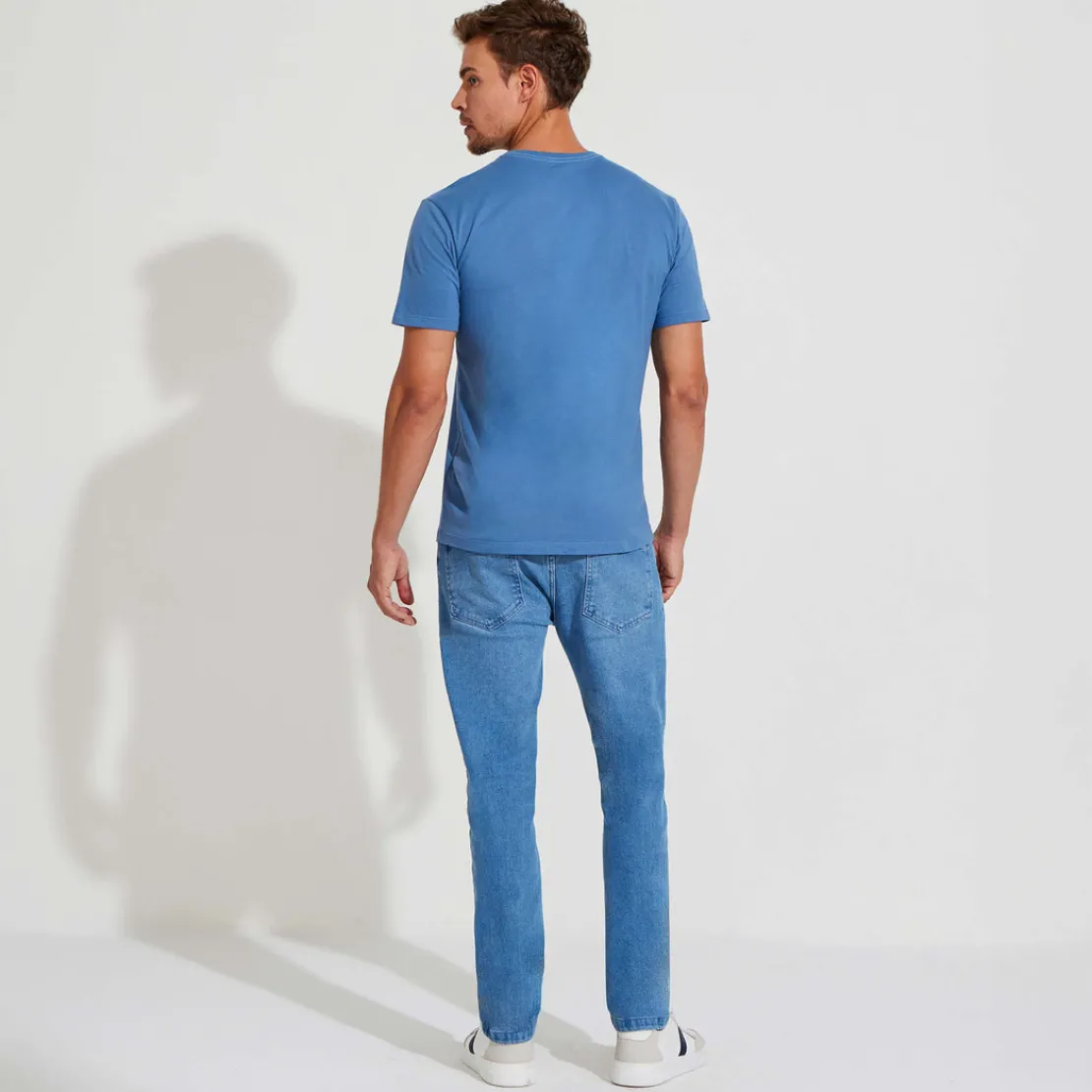 Camisetas>Basico.com Camiseta Algodão Premium Gola V Masculina | Everyday Collection - Azul