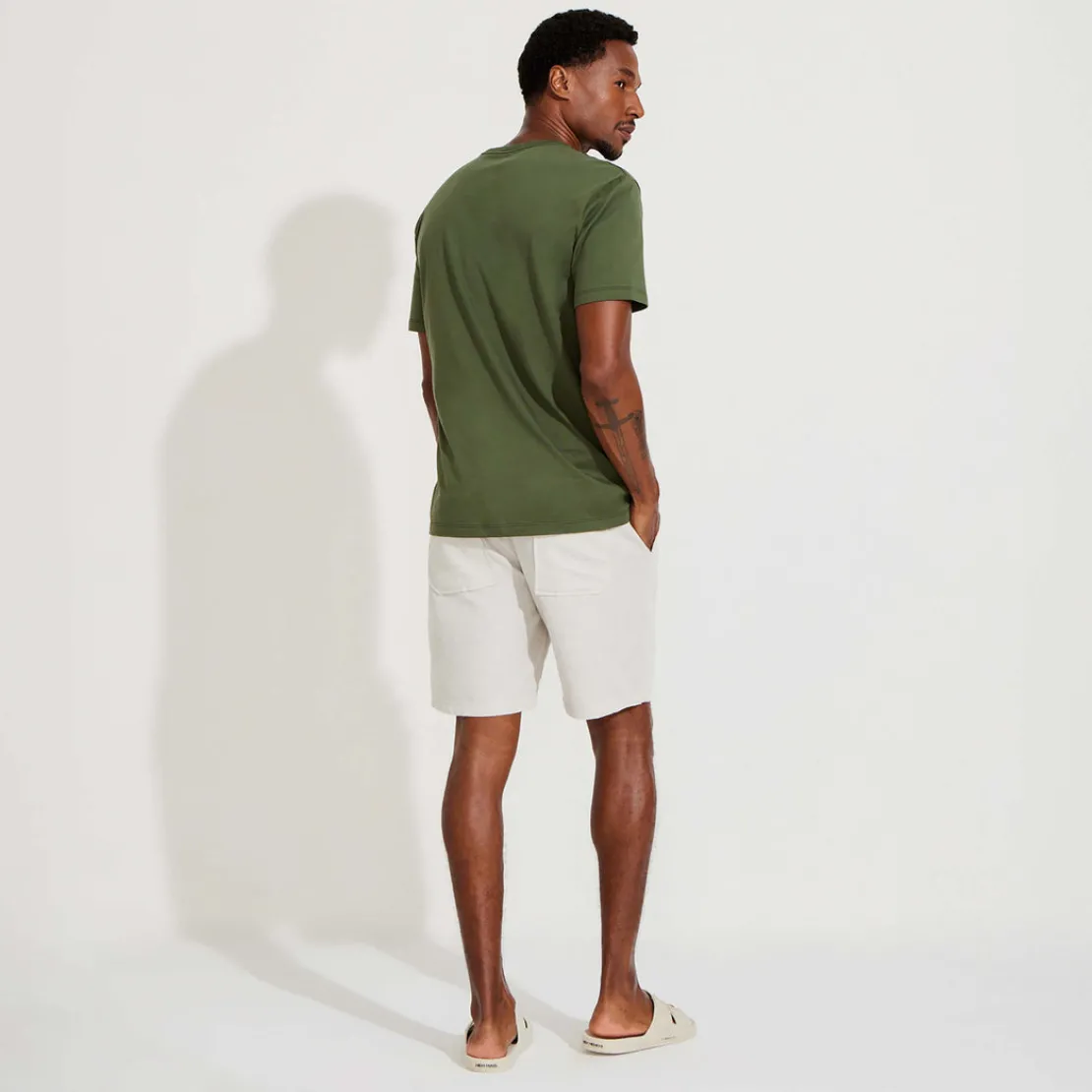 Algodão Pima | Camisetas>Basico.com Camiseta Pima Gola V Masculina | Life Collection - Verde Figo