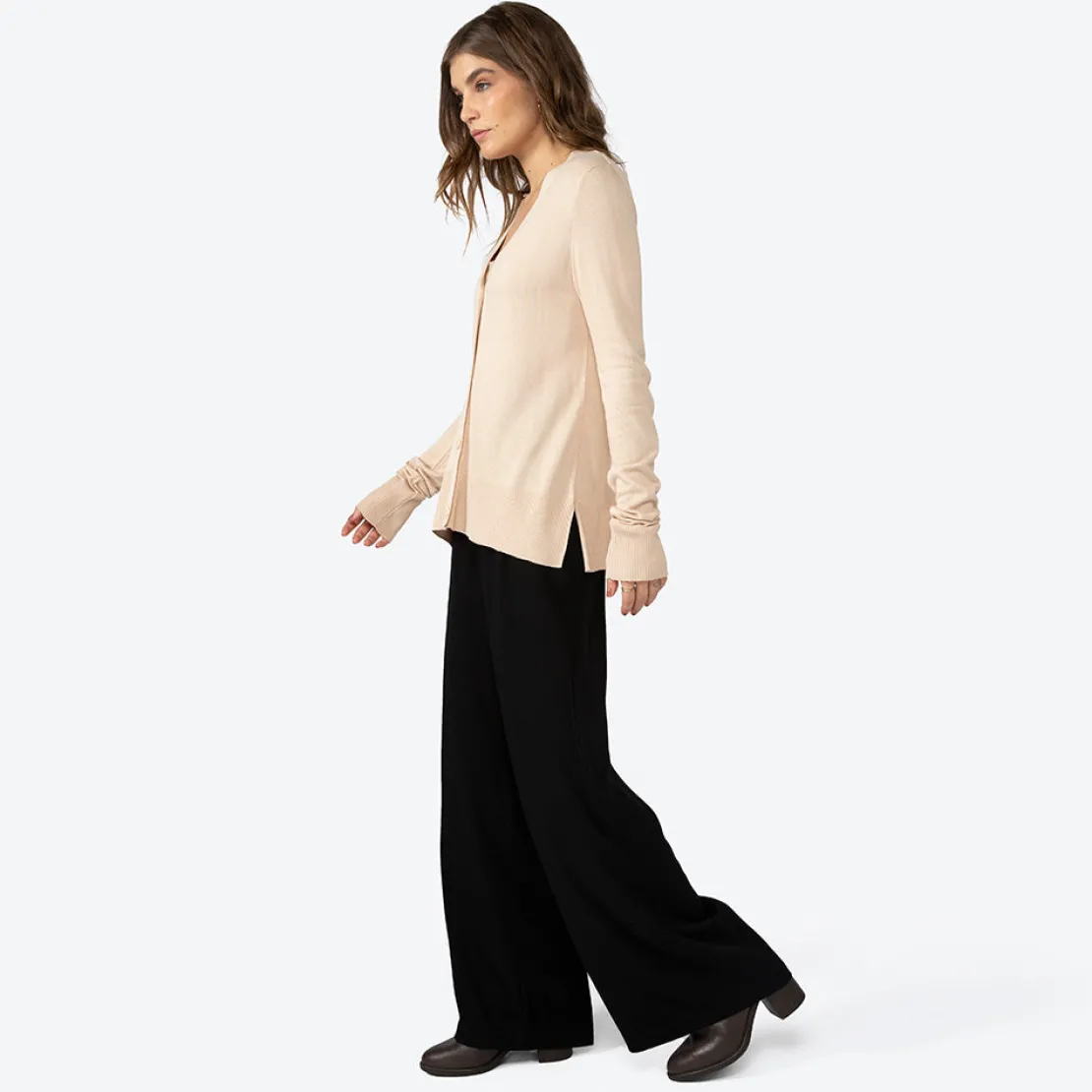 Tricot>Basico.com Cardigan Tricot Viscose Feminino - Bege