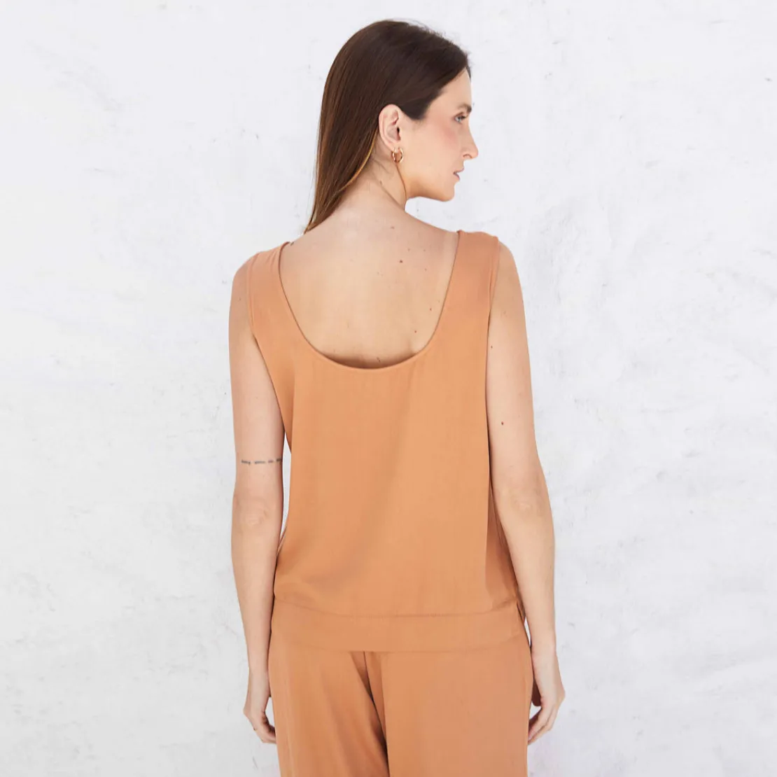 Viscose | Regatas>Basico.com Regata Viscose Feminina - Bege Camel